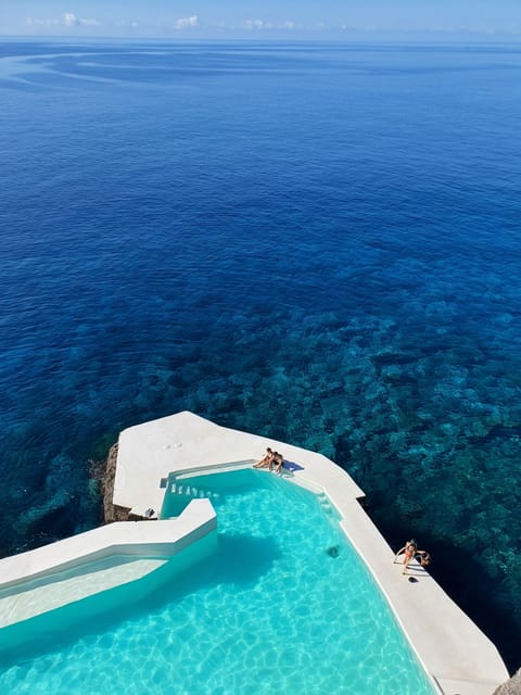 3 outdoor pools, sun loungers