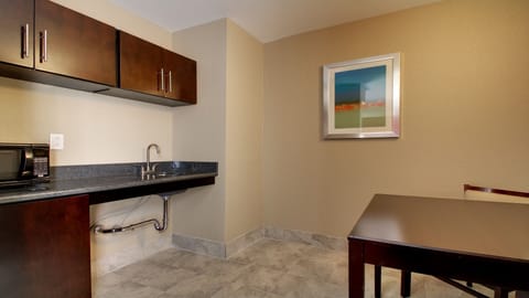 Standard Room, 2 Queen Beds | Premium bedding, pillowtop beds, individually furnished, desk