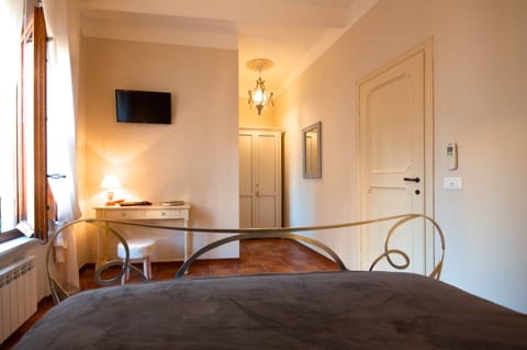 Exclusive Double Room, 1 King Bed | Room amenity