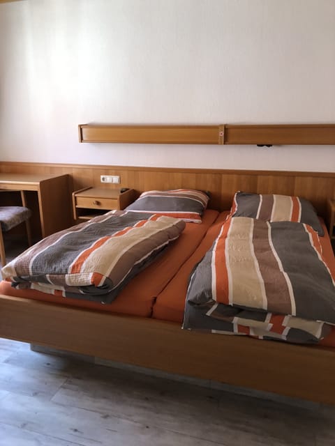 Basic Double Room | Desk, laptop workspace, free WiFi, bed sheets