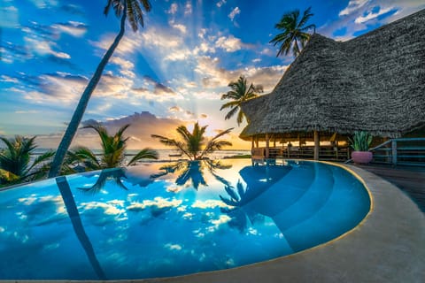 3 outdoor pools, pool umbrellas, sun loungers