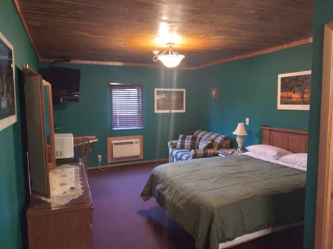 Comfort Room, 1 Queen Bed with Sofa bed | Soundproofing, free WiFi, bed sheets, wheelchair access