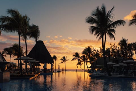 2 outdoor pools, pool umbrellas, sun loungers