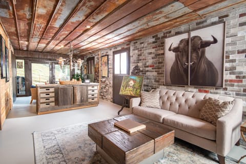 Connie barn lores 020