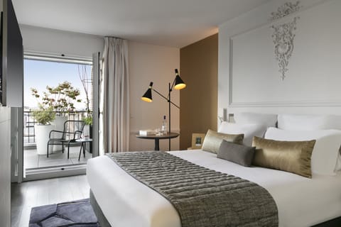 Duplex, Terrace (Toits de Paris) | View from room