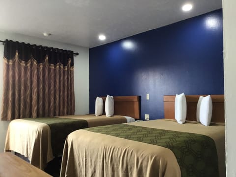 Double Room, 2 Double Beds, Non Smoking | Living area | Flat-screen TV