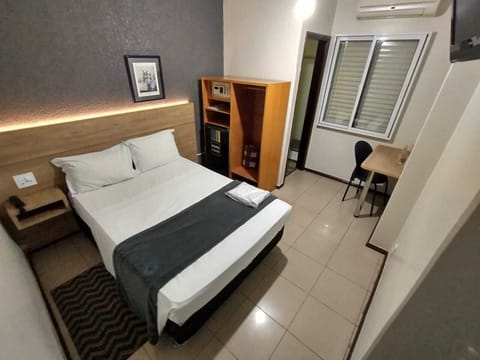 Deluxe Suite, 1 Double Bed, Non Smoking | In-room safe, desk, soundproofing, WiFi (free)
