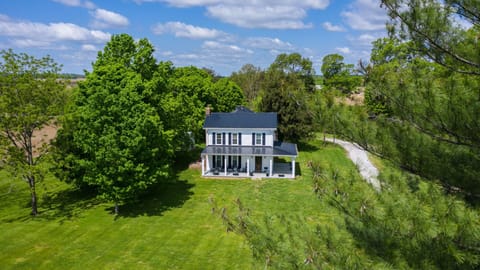 Close to Mammoth Cave and Nashville