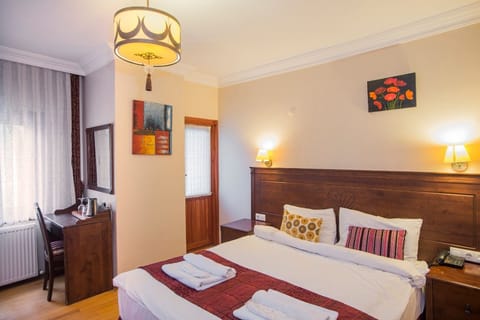 Desk, free WiFi, bed sheets
