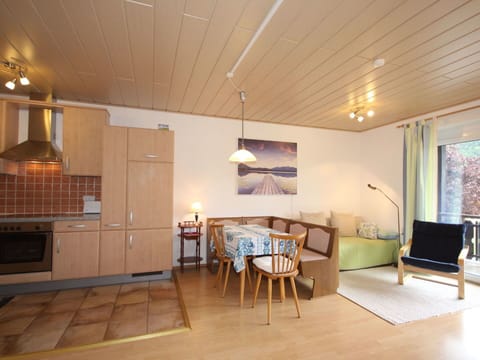 Room, Property, Interior Design, Building, Ceiling, Furniture, Floor, House, Living Room, Real Estate