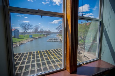 Iron/ironing board, free WiFi, bed sheets, wheelchair access