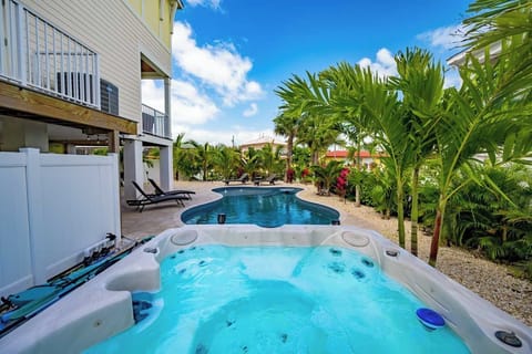 Hot Tub & Large Custom Pool