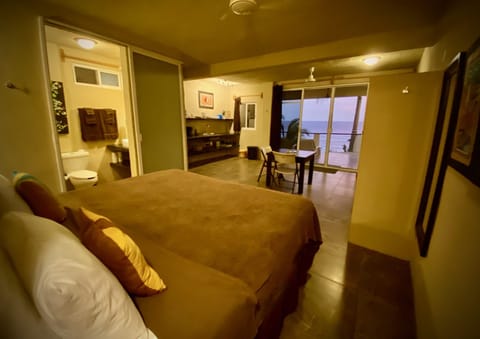 Comfort Suite, Ocean View, Oceanfront R4 | 1 bedroom, in-room safe, blackout drapes, free WiFi