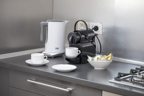 Family Apartment, Terrace, Annex Building (at 40 meters 027042-UAM-00410) | Private kitchen | Coffee/tea maker