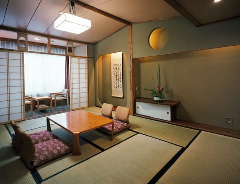 Traditional Room | Living room | TV