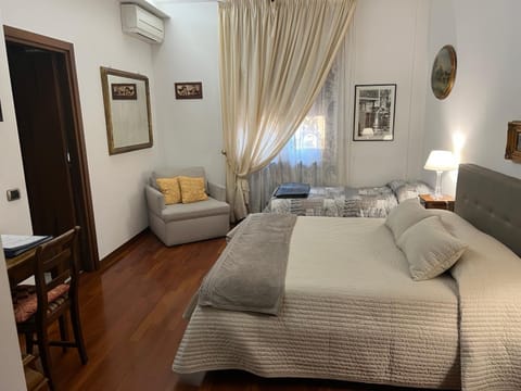 Premium bedding, memory foam beds, soundproofing, free WiFi