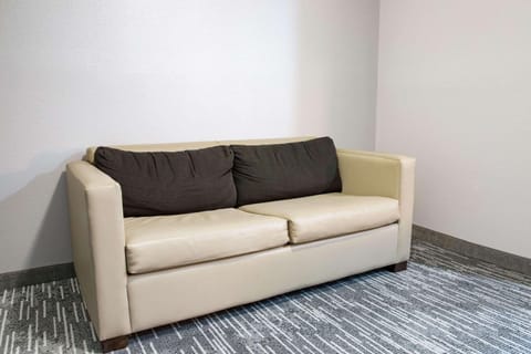 Suite, 1 Bedroom, Non Smoking | Pillowtop beds, desk, laptop workspace, blackout drapes