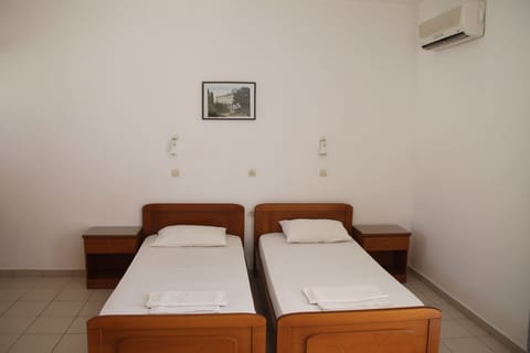 Pillowtop beds, in-room safe, free cribs/infant beds, free WiFi