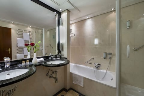 Shower, free toiletries, hair dryer, towels