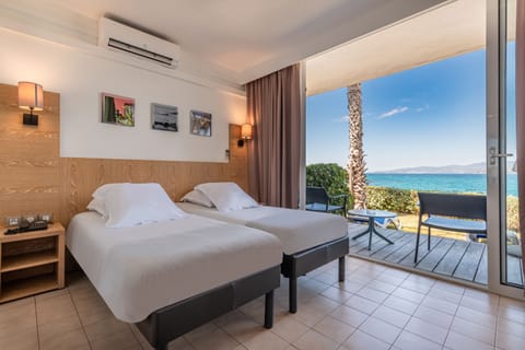 1 bedroom, in-room safe, iron/ironing board, free WiFi