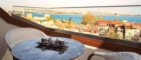Superior Loft, Balcony, Sea View | Premium bedding, minibar, in-room safe, desk