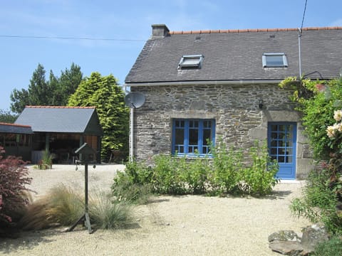 Kerlogan House front