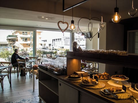 Daily buffet breakfast (EUR 11 per person)