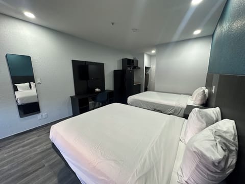In-room safe, desk, iron/ironing board, free WiFi