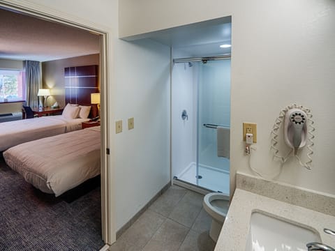 Premier Room, 2 Queen Beds, Non Smoking, Mountain View | Bathroom | Shower, designer toiletries, hair dryer, towels