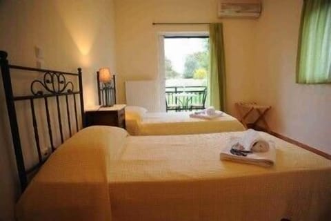 Double Room | In-room safe, soundproofing, free WiFi