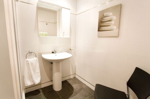 Shower, free toiletries, hair dryer, towels