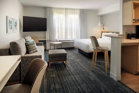 1 bedroom, in-room safe, desk, iron/ironing board