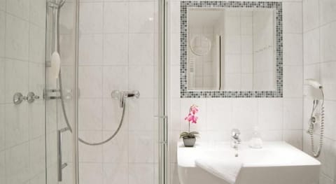 Double Room | Bathroom | Towels