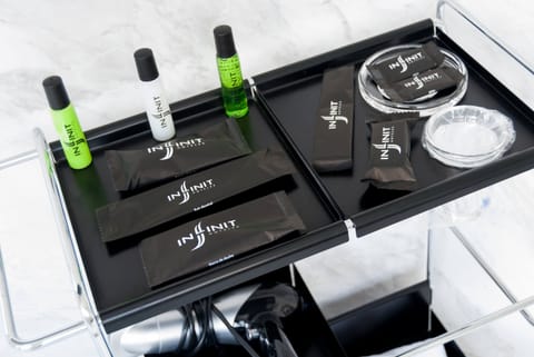 Double or Twin Room | Bathroom amenities | Free toiletries, hair dryer, towels