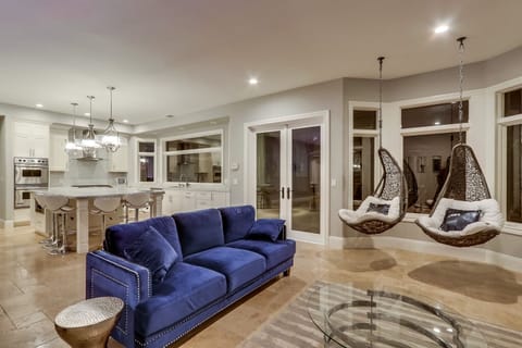 This family room is a great place to hang out with friends/family. 