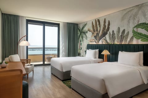 2 Bedroom Suite Sea View Balcony Theme Park Access | Premium bedding, minibar, in-room safe, individually decorated