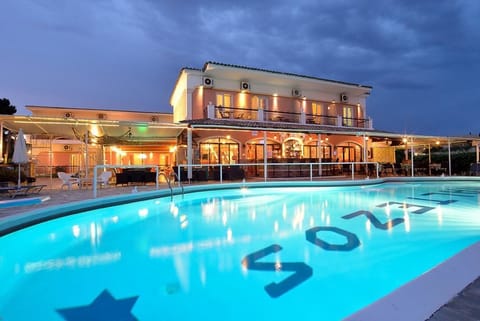 Seasonal outdoor pool, open 10 AM to 8 PM, pool umbrellas, sun loungers