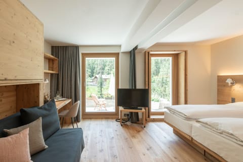 Comfort Double Room, 1 Bedroom, Garden Area | 1 bedroom, hypo-allergenic bedding, down comforters, in-room safe