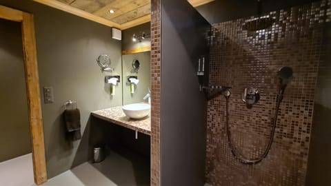 Minibar, in-room safe, desk, soundproofing