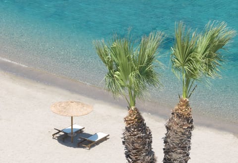 Private beach, sun loungers, beach umbrellas, beach bar