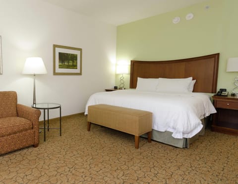 Room, 1 King Bed with Sofa bed, Non Smoking (Study) | Living area | 40-inch LCD TV with satellite channels, TV