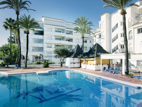 Swimming Pool, Property, Building, Real Estate, Resort, Condominium, House, Apartment, Hotel, Leisure