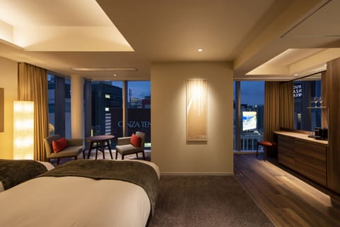 Executive Twin Room, 2 Bedrooms (High Floor) | Desk, soundproofing, iron/ironing board, free WiFi