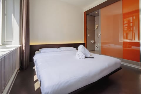 Standard Double Room, 1 Queen Bed | Room amenity