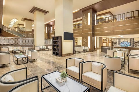 Lobby lounge
