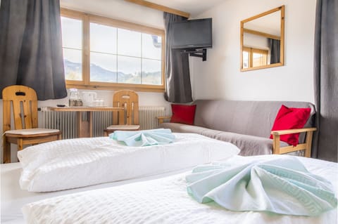 Double Room, Balcony | Premium bedding, down comforters, individually decorated
