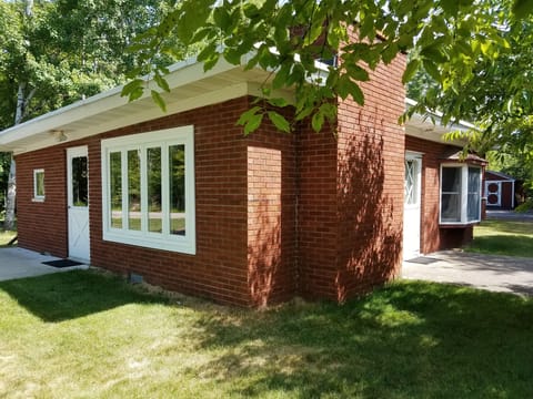 Uncle Bob's House, Corner of Cty Rd M & Oak Ave.