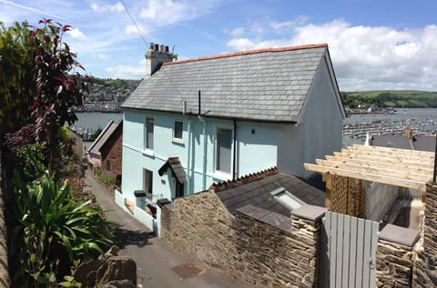 Chapel House - Stunning river views
