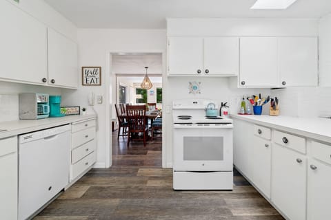 Great, light and bright kitchen