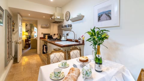Dining area-Kitchen, New Church Cottage, Bolthole Retreats